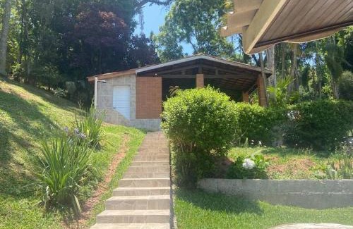 Ibiuna House | Linda chácara em Ibiuna com lago e piscina