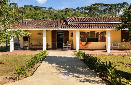 Santo Antonio do Pinhal House | Linda chacara com conforto e meio a natureza