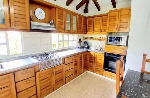 Fusagasuga House | Linda Country House - WIFI | Smart TV | NETFLIX
