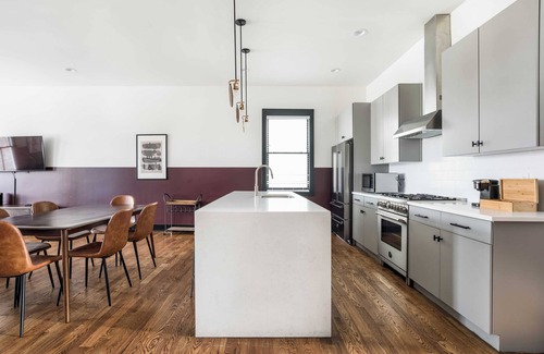 Hope Gardens House | Linda, Emmylou & Patsy by Avantstay 3 Unit Buyout w/11br in Heart of Nashville