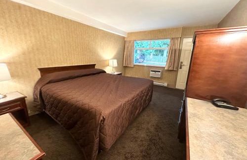 Newton Hotel | Linda Vista Motel