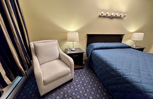 Newton Hotel | Linda Vista Motel