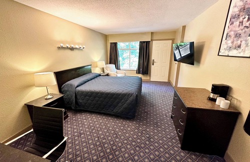 Newton Hotel | Linda Vista Motel