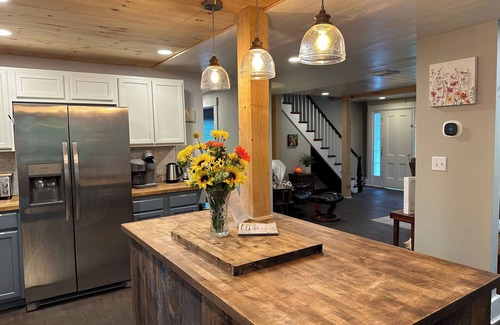 Plaistow House | Linden Cottage - comfort, connection, convenience