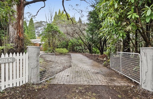 Mount Wilson House | LINDEN -SPECIALS ON NOW !