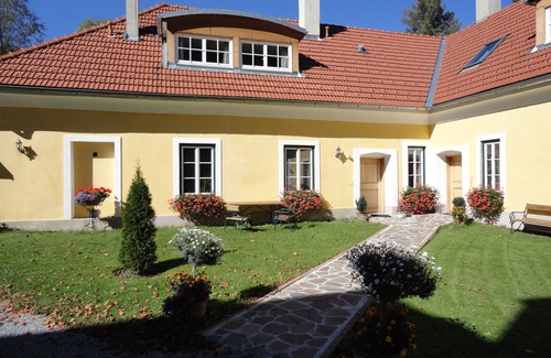 Murau Apartment | Lindenhof country estate in a densely wooded Alpine region, Styria/Murau- Kreischberg