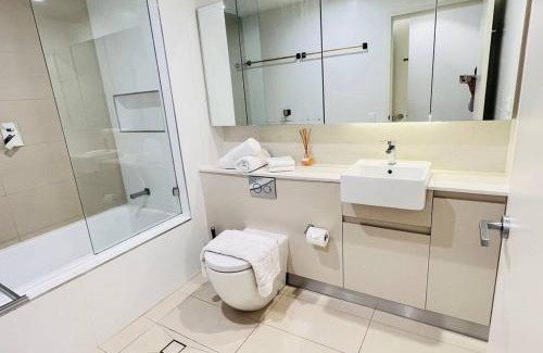 Lindfield Apartment | Lindfield steps to train and shopping