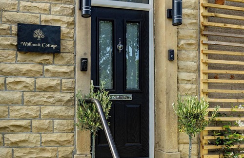 Ainley Top Cottage | Lindley Gem Heart of Lindley, sleeps up to 6, enclosed gardens, yards from Manor