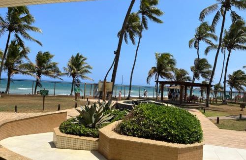 Vilas do Atlantico Apartment | Lindo Apartamento pé na areia com serviço de limpeza