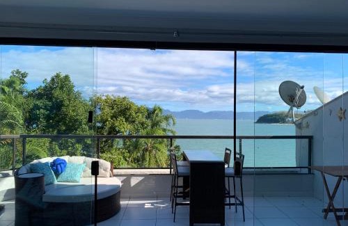 Martim de Sa Apartment | Lindo Duplex Pé Na Areia com Praia Privativa