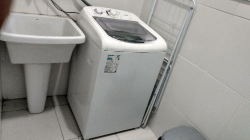 Indaia Apartment | LINDO NOVISSIMO e PÉ NA AREIA