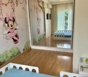 Neva Villa | Lindo sobrado central com piscina aquecida