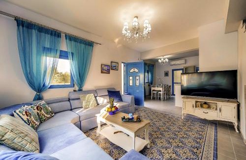 Lindos Villa | Lindos Luxury Retro Villas