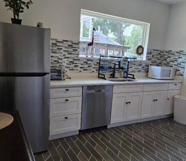 Irving Apartment | Lindy Ln House
