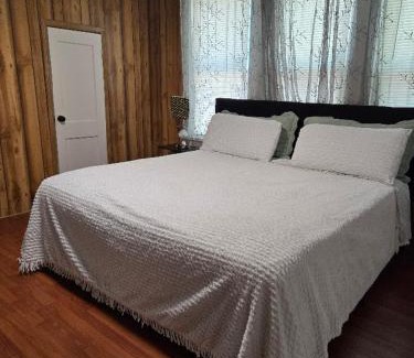 Irving Apartment | Lindy Ln House