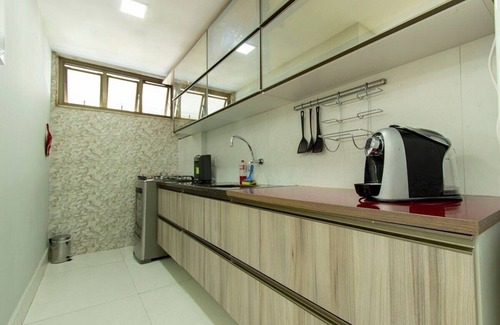 Copacabana Hotel | Line Rio: 302 Atlântico - Linda Varanda Com Vista Mar, Terraço Panorâmico e Garagem Na Praia De Copacabana!