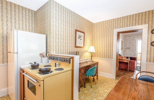 Galena Hotel | Linen&Stone Inn Unit 2, Charming, Historic, 1.5 Blocks to Main St.