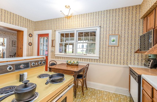 Galena Hotel | Linen&Stone Inn Unit 5, Charming, Historic, 1.5 Blocks to Main St.