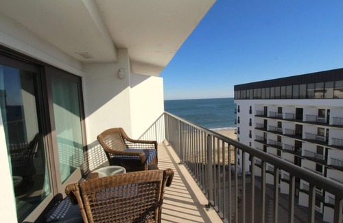 Rehoboth Beach Condo | LINENS & DAILY ACTIVITIES INCLUDED! OCEANFRONT/BOARDWALK BUILDING W/ROOFTOP POOL Enjoy this home away from home! Everything is new in this top floor luxury condo including all furniture, mattresses and bedding.