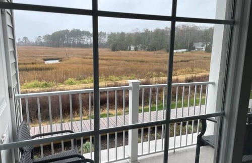 Rehoboth Beach Condo | *LINENS INCLUDED!* First Floor Condo with Community Pool & Bayviews
