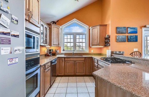 Broadkill Beach House | LINENS INCLUDED! GORGEOUS VIEWS!-BOOK NOW!