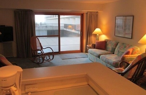 Rehoboth Beach Condo | LINENS INCLUDED*! HORIZON VIEWS OF OCEAN FROM ALL ROOMS OCEANFRONT/BOARDWALK BUILDING/ROOFTOP POOL UNIT 213