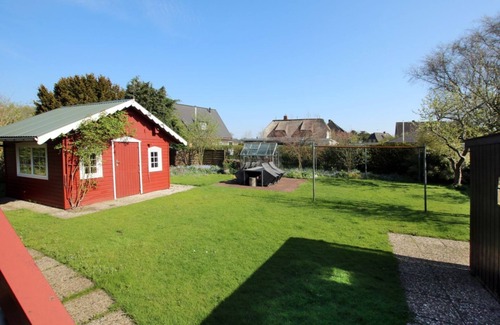 Wrixum House | Linge 4, Whg. 1, Hygge - vacation apartment with garden, total of 6 rooms, 4 bedrooms