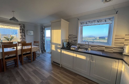 Pollachar Cottage | LINGEIGH, pet friendly in Daliburgh, Isle Of South Uist