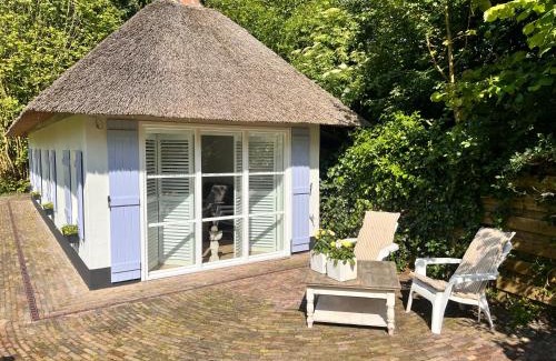 Acquoy Bed & Breakfast | Lingeliefde Logement complete studio met eigen keuken en badkamer
