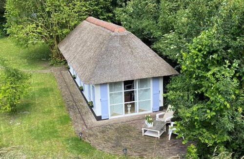 Acquoy Bed & Breakfast | Lingeliefde Logement complete studio met eigen keuken en badkamer