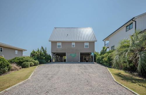 Caswell Beach House | Linger Longer by Oak Island Accommodations