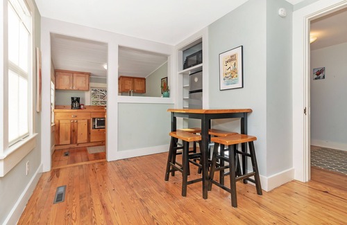 Brevard Cottage | Lingerlong Cottage on Downtown Brevard's Most beautiful property!