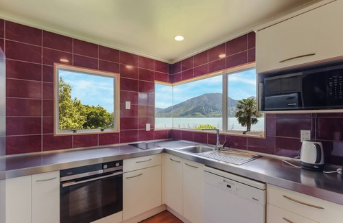 Mahau Sound House | Linkwater Wonder - Marlborough Holiday Home