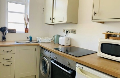 Sefton Park Apartment | Linnet House - Relaxing - Leafy - Bright 2Bed Apt