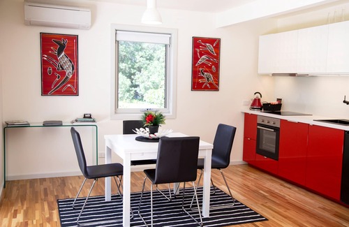 Linton Cottage | Linton Retreat with hot tub/spa. Escape to the country.