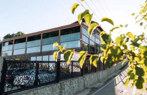 Novaci House | L’INVIDIA