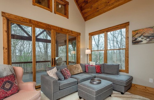 Nebo House | Linville Hollow | Game Room & 5 min. to Lake James