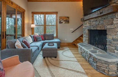 Nebo House | Linville Hollow | Game Room & 5 min. to Lake James