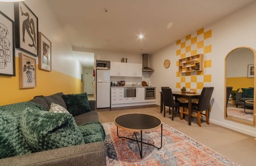 Linwood Apartment | Linwood Luxe Your Elegant 1BR Oasis on Cashel
