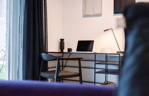 Lubbecke Apartment | Lio Suite Deluxe Apartment Küche Terrasse Parken Netflix