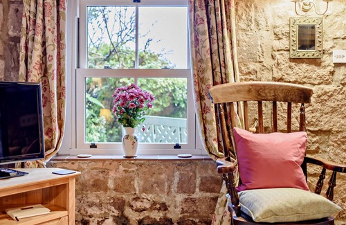 Birchover House | Lion Cottage - Two Bedroom House, Sleeps 4