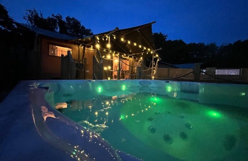 Tenby RV Rental | Lion King Safari Tent