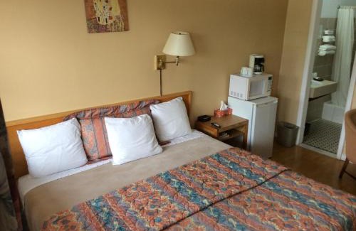 Long Sault Hotel | Lion Motel