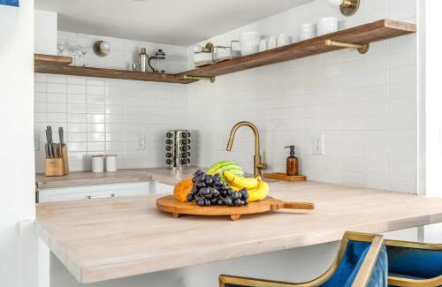 Inman Park Apartment | Lion's Lair