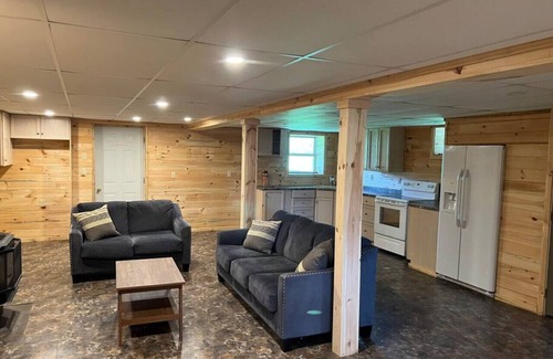 Lion's Head Cottage | Lions Head · Family friendly cottage ☆walking distance to beach
