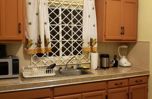 Mandeville House | Lion’s View Bed & Breakfast