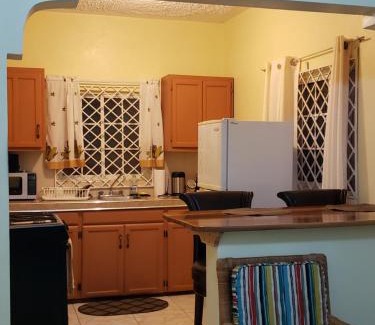 Mandeville House | Lion’s View Bed & Breakfast