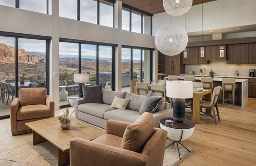 Spanish Valley House | LIONSBACK RESORT MOAB