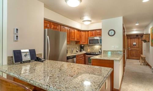 Vail Apartment | Lionsquare Lodge North #282 Home