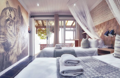 Bethlehem Cabin | LIONSROCK Big Cat Sanctuary